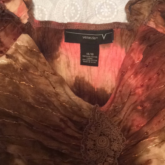 Venezia- brand low shoulder blouse.  Size 14/16 - Picture 2 of 8